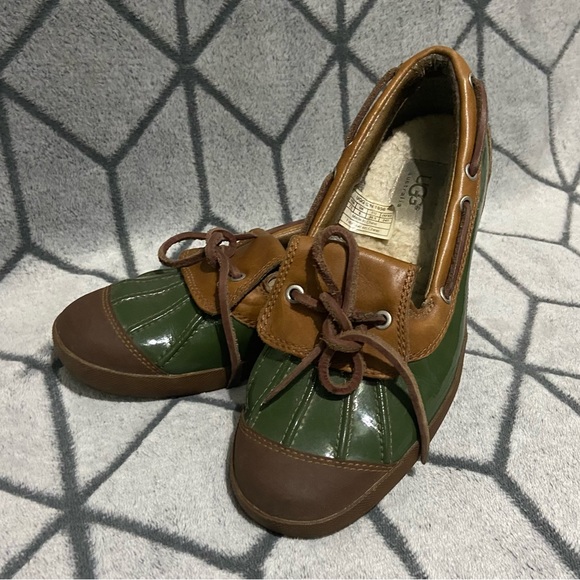 UGG Australia Waterproof Ashdale Green and Brown Leather Duck Shoes - Picture 2 of 11